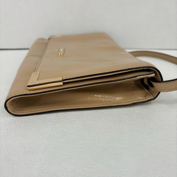 Michael Kors Beverly Oversized Clutch Shoulder Handbag Beige Patent Leather - Picture 11 of 14